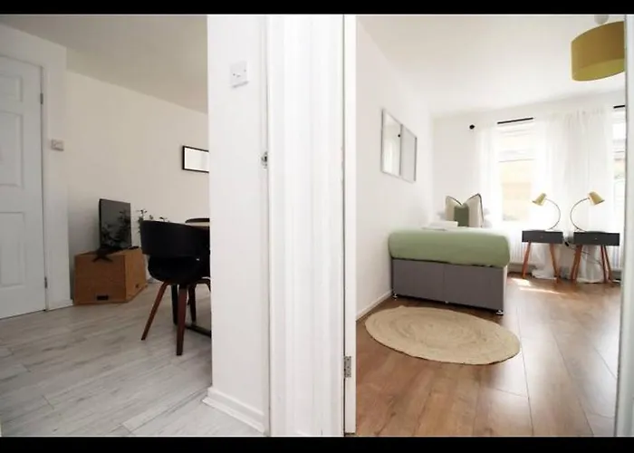 Luxury Town House In Bristol, Near Southmead Hospital Бристоль