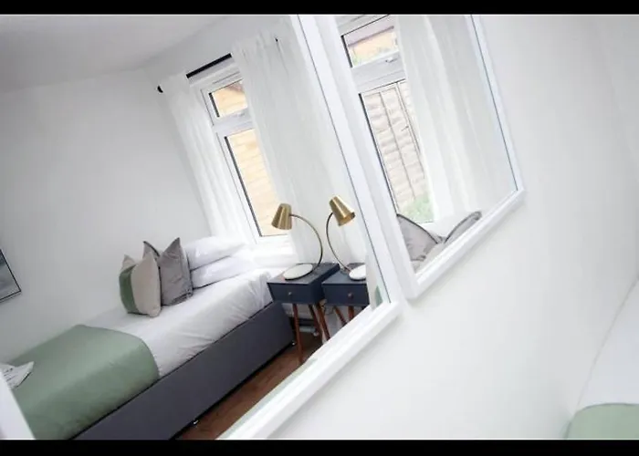 Luxury Town House In Bristol, Near Southmead Hospital Будинок відпочинку Бристоль