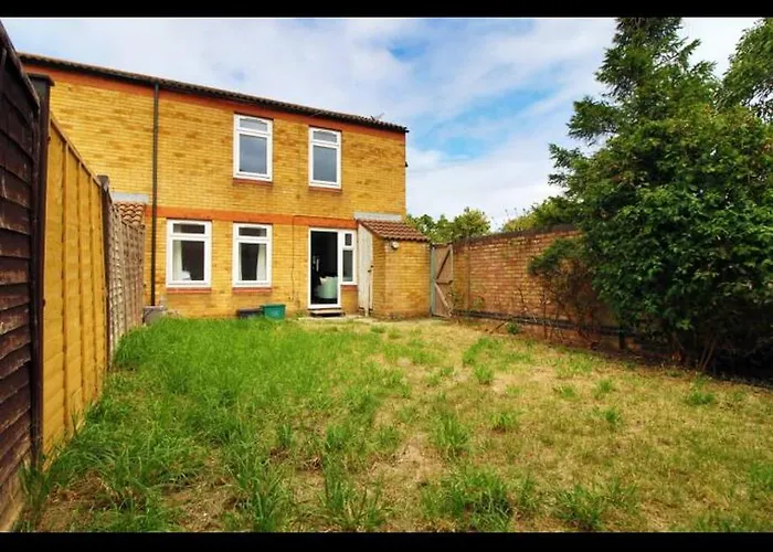 Будинок відпочинку Luxury Town House In Bristol, Near Southmead Hospital *