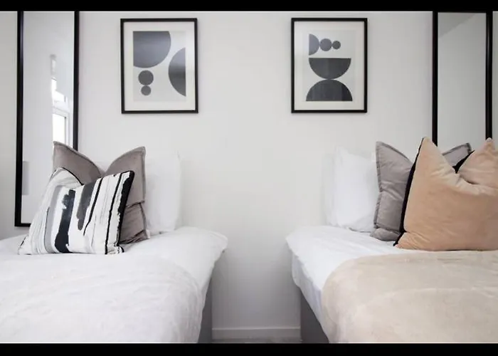 Luxury Town House In Bristol, Near Southmead Hospital *