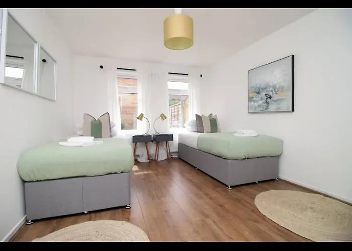 Будинок відпочинку Luxury Town House In Bristol, Near Southmead Hospital