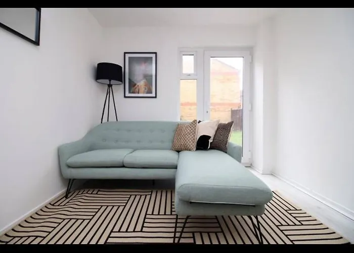 Luxury Town House In Bristol, Near Southmead Hospital *