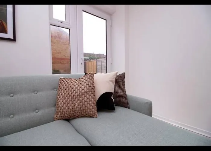 Luxury Town House In Bristol, Near Southmead Hospital