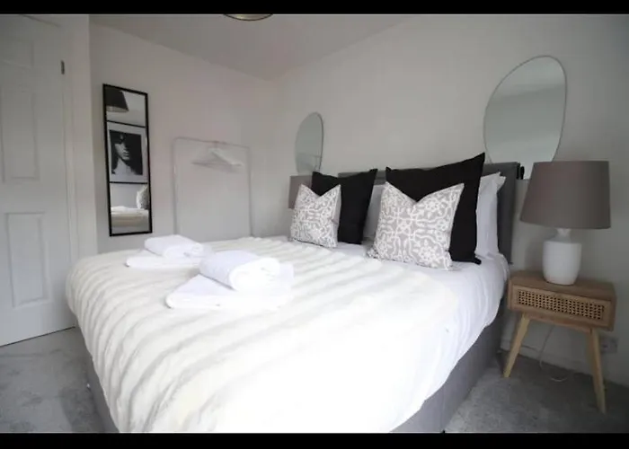 Luxury Town House In Bristol, Near Southmead Hospital