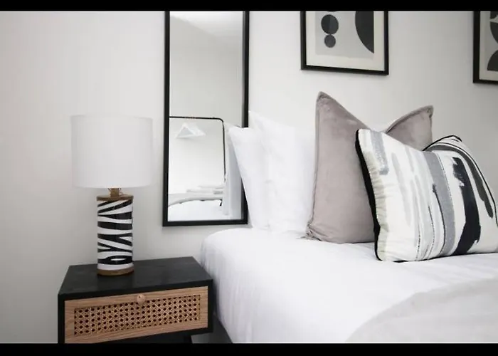 Luxury Town House In Bristol, Near Southmead Hospital Будинок відпочинку *