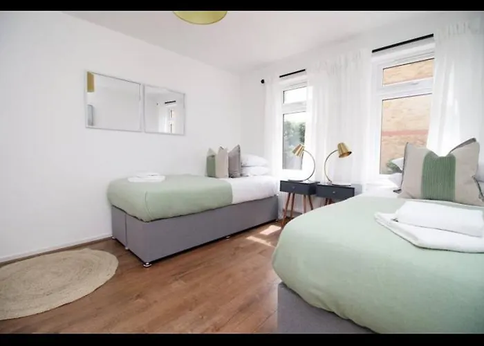 Luxury Town House In Bristol, Near Southmead Hospital *