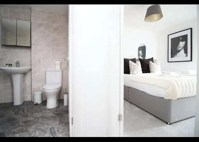 Luxury Town House In Bristol, Near Southmead Hospital Будинок відпочинку Бристоль