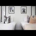 Luxury Town House In Bristol, Near Southmead Hospital *