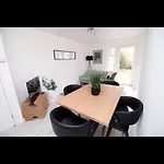 Luxury Town House In Bristol, Near Southmead Hospital Holiday home