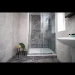 Luxury Town House In Bristol, Near Southmead Hospital Bristol