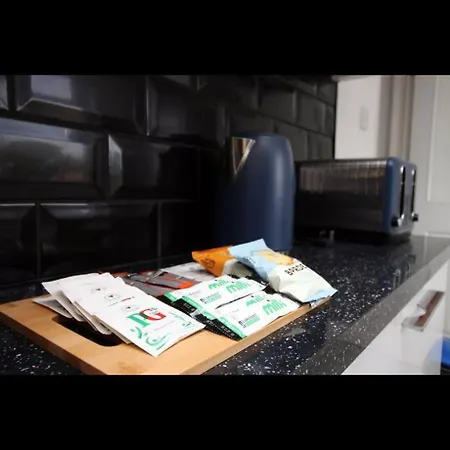 Luxury Town House In Bristol, Near Southmead Hospital