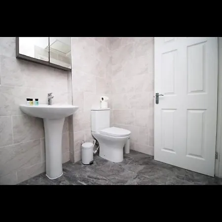 Luxury Town House In Bristol, Near Southmead Hospital * Μπρίστολ