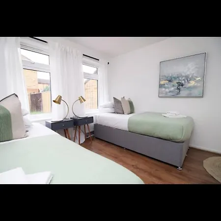 Luxury Town House In Bristol, Near Southmead Hospital *