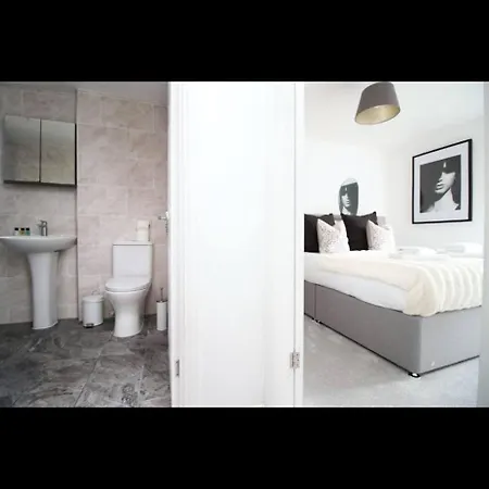 Luxury Town House In Bristol, Near Southmead Hospital Prázdninový dům Bristol