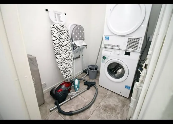 Luxury Town House In Bristol, Near Southmead Hospital Tatil Evi