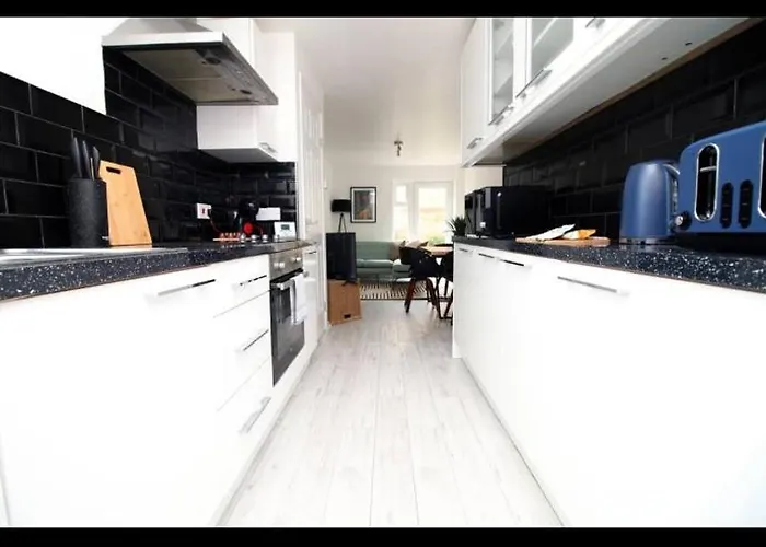 Tatil Evi Luxury Town House In Bristol, Near Southmead Hospital Bristol