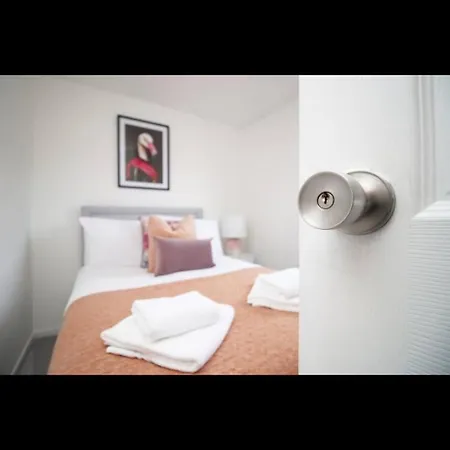 Dom wakacyjny Luxury Town House In Bristol, Near Southmead Hospital Bristol
