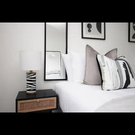 Luxury Town House In Bristol, Near Southmead Hospital Vakantiehuis *